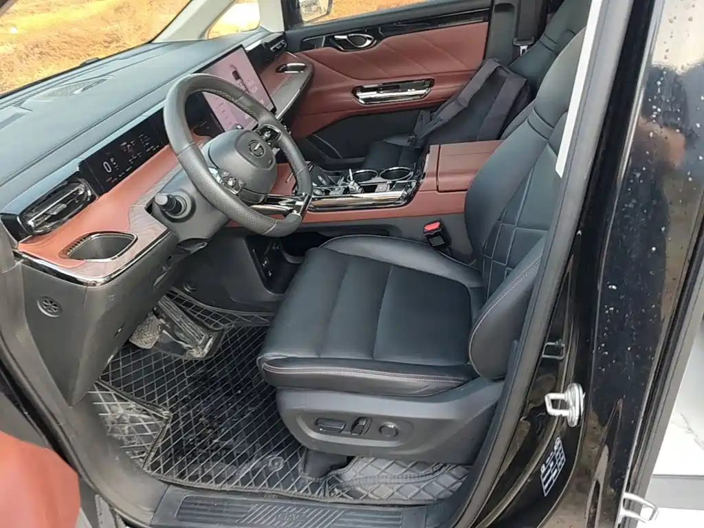 GAC Motor Trumpchi E8 PHEV — миниатюра 15