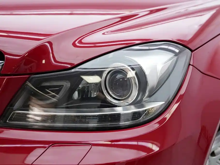 Mercedes-Benz C-Class — миниатюра 2