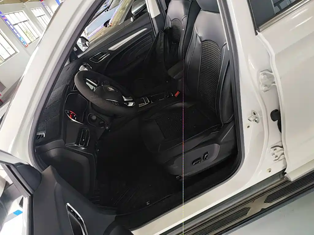 Roewe RX3 — фотографии объявления, Фото 15
