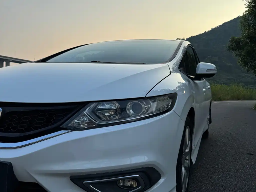 Honda Jade — миниатюра 7