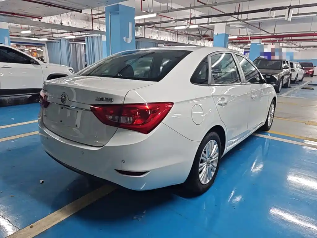 Buick Excelle — миниатюра 7