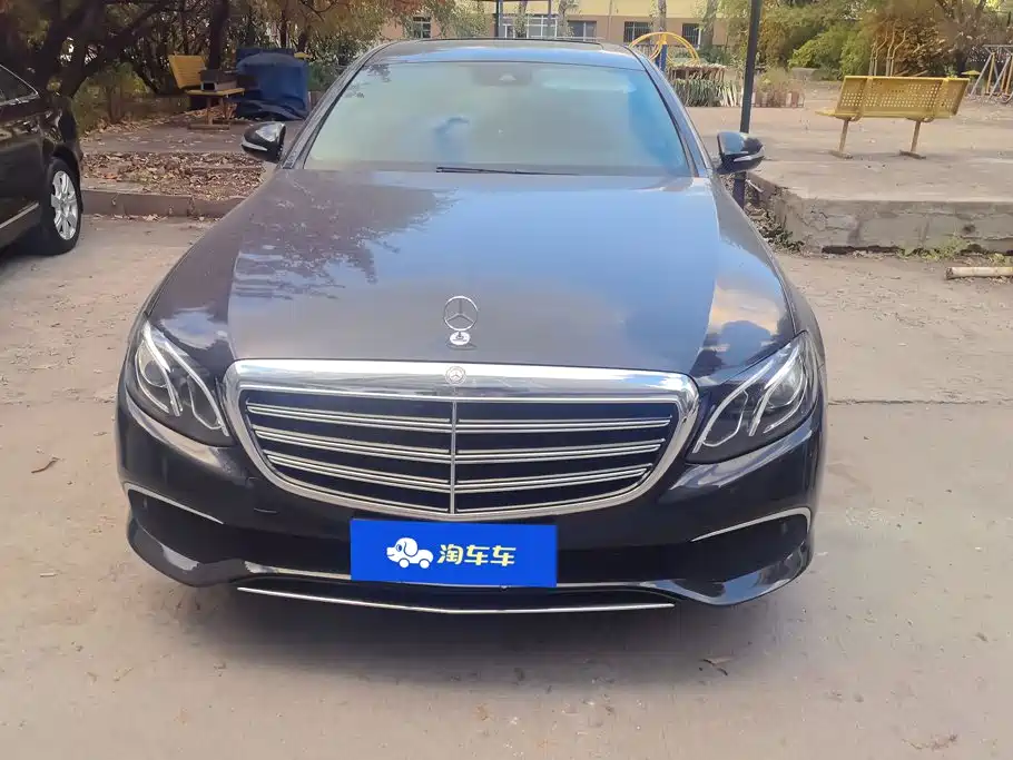 Mercedes-Benz E-Class — миниатюра 2