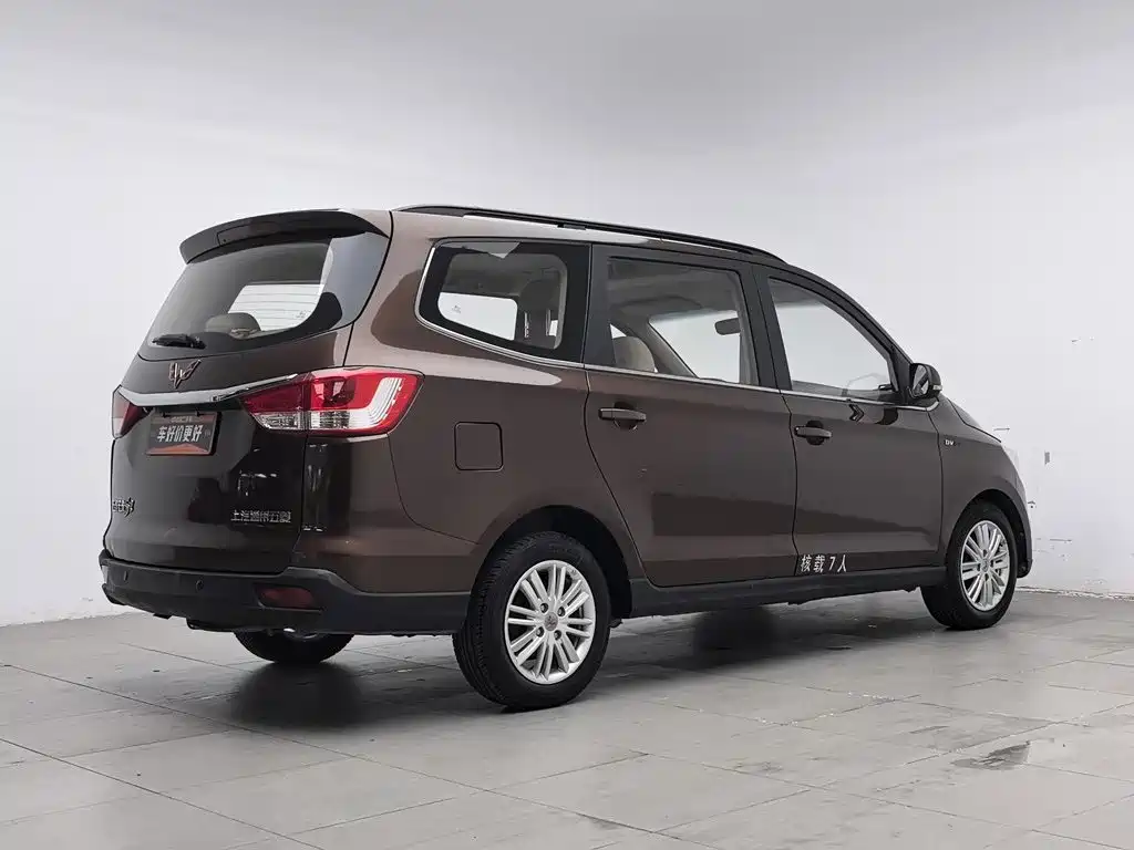 Wuling Hongguang — миниатюра 2
