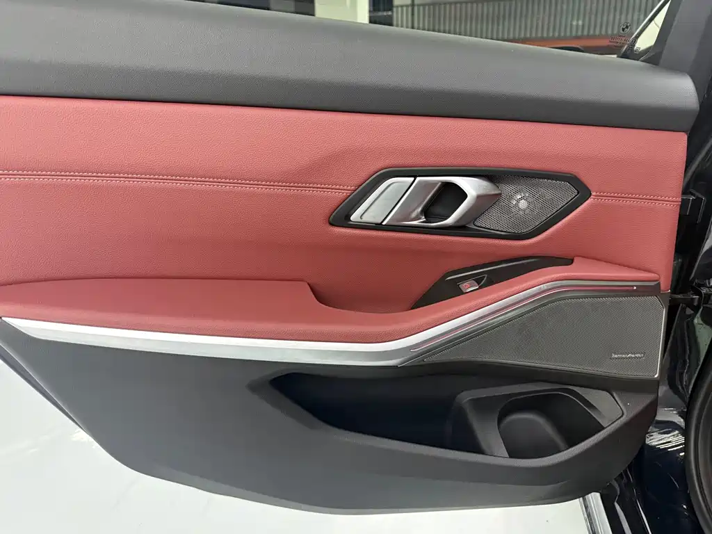 BMW 3 Series — миниатюра 12