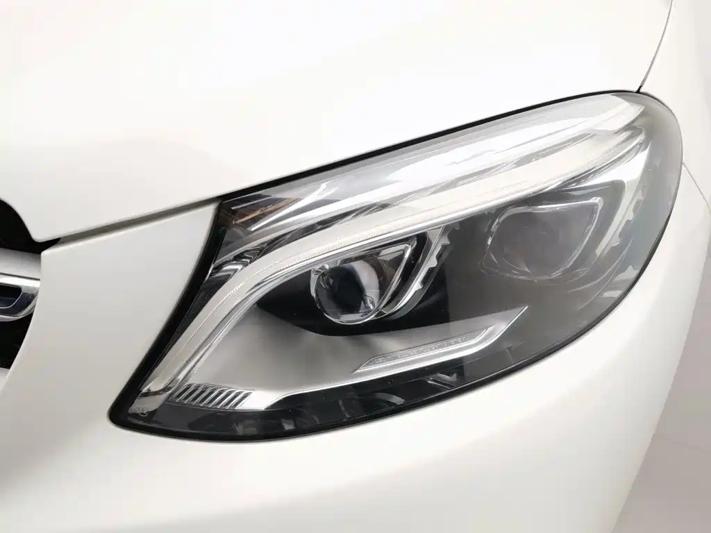 Mercedes-Benz GLE (Import) — миниатюра 7