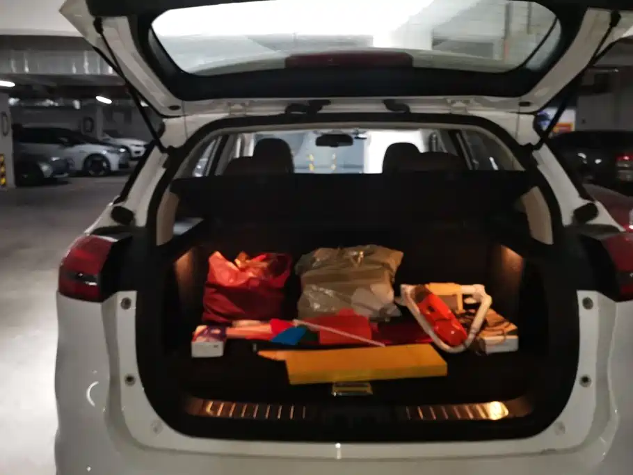 Geely Boyue — миниатюра 4