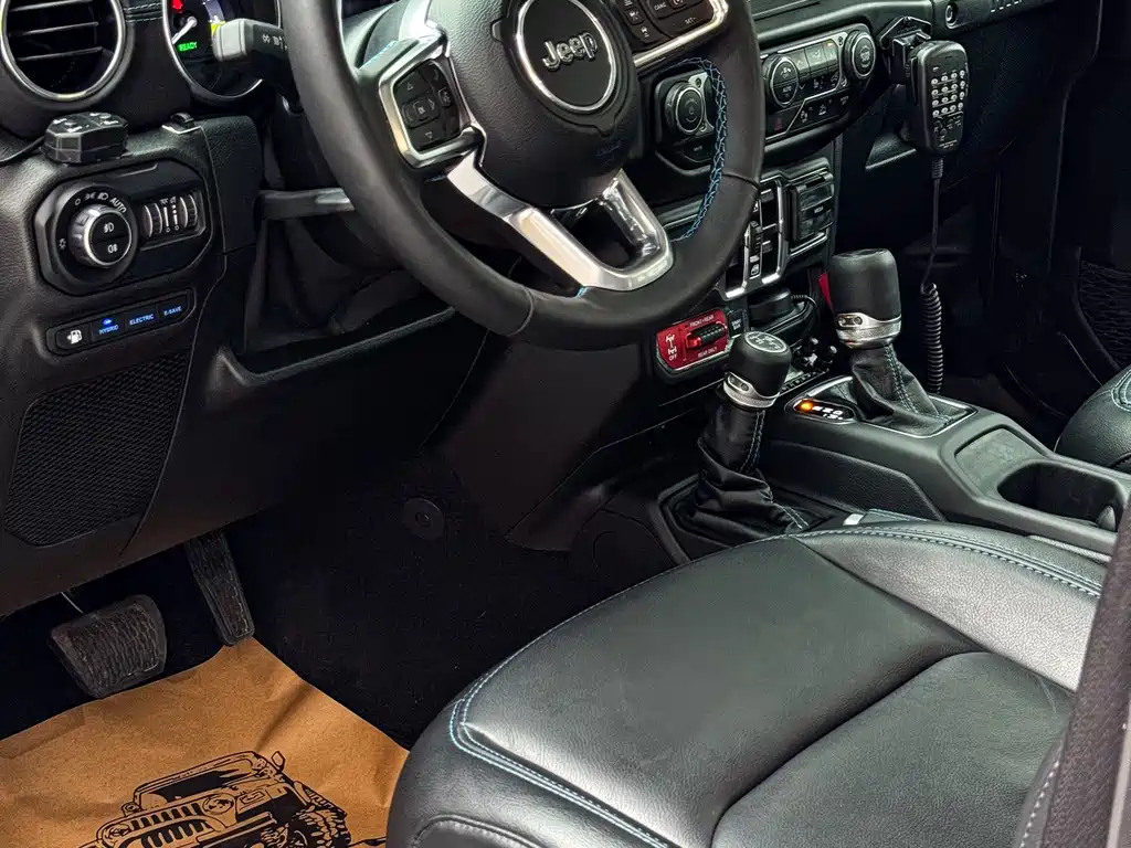 Jeep Wrangler PHEV — миниатюра 9