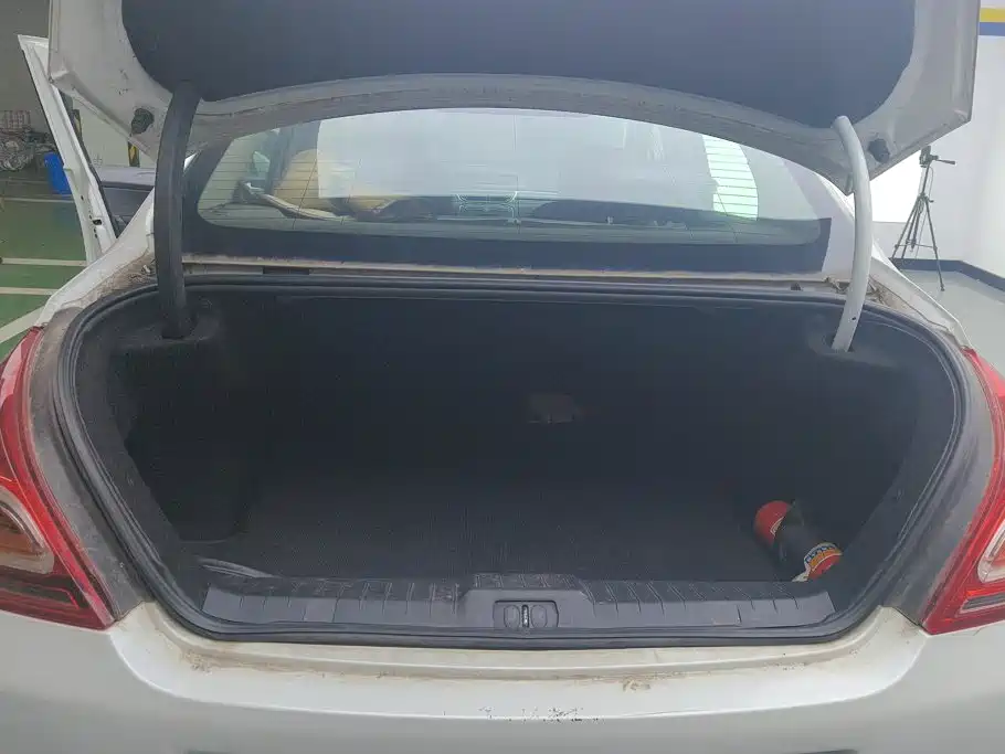 Peugeot 308 — миниатюра 4