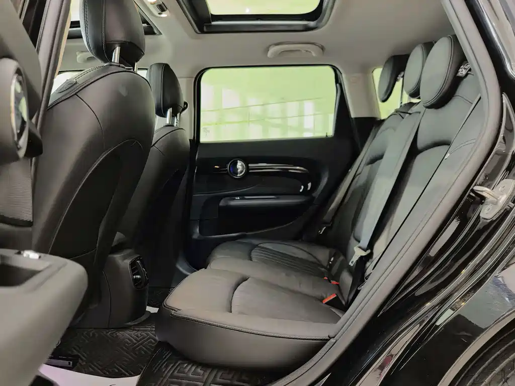MINI Mini Clubman — миниатюра 7