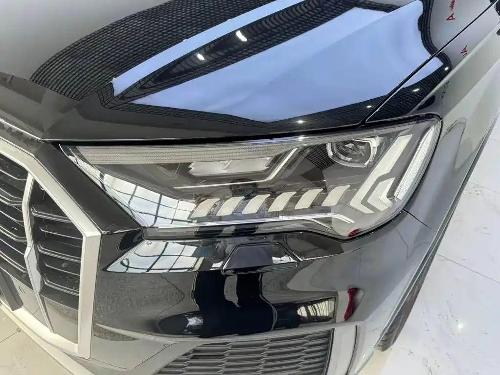 Audi Q7 — миниатюра 15