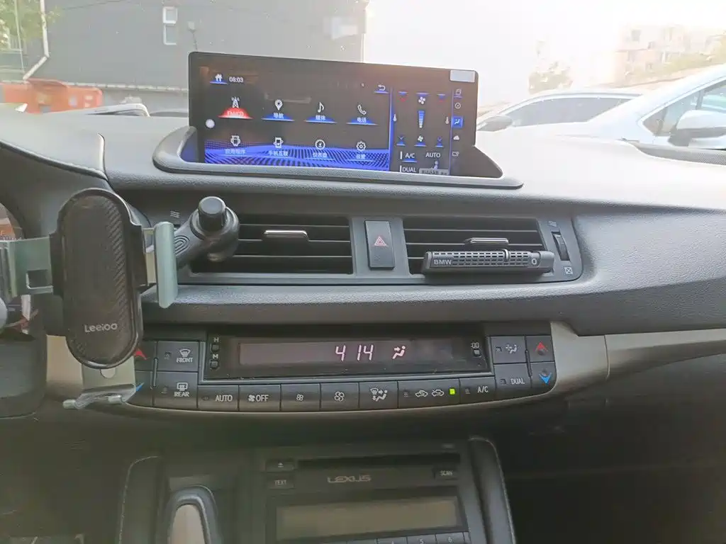 Lexus CT — миниатюра 9