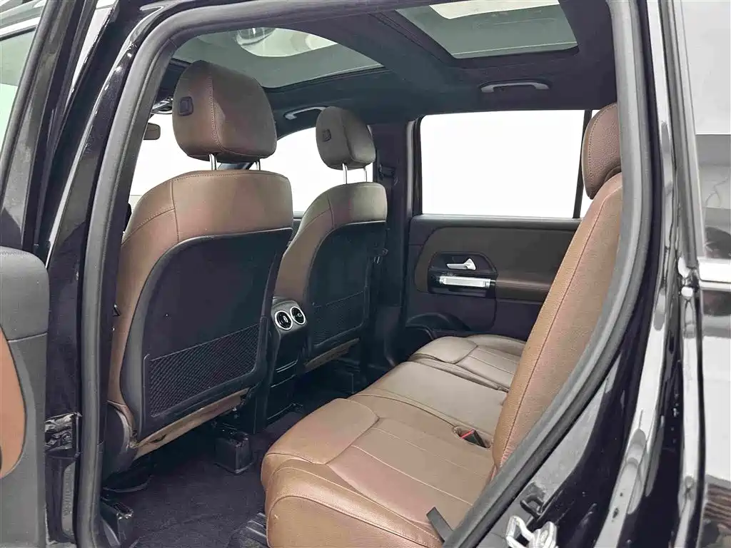 Mercedes-Benz GLB — миниатюра 19
