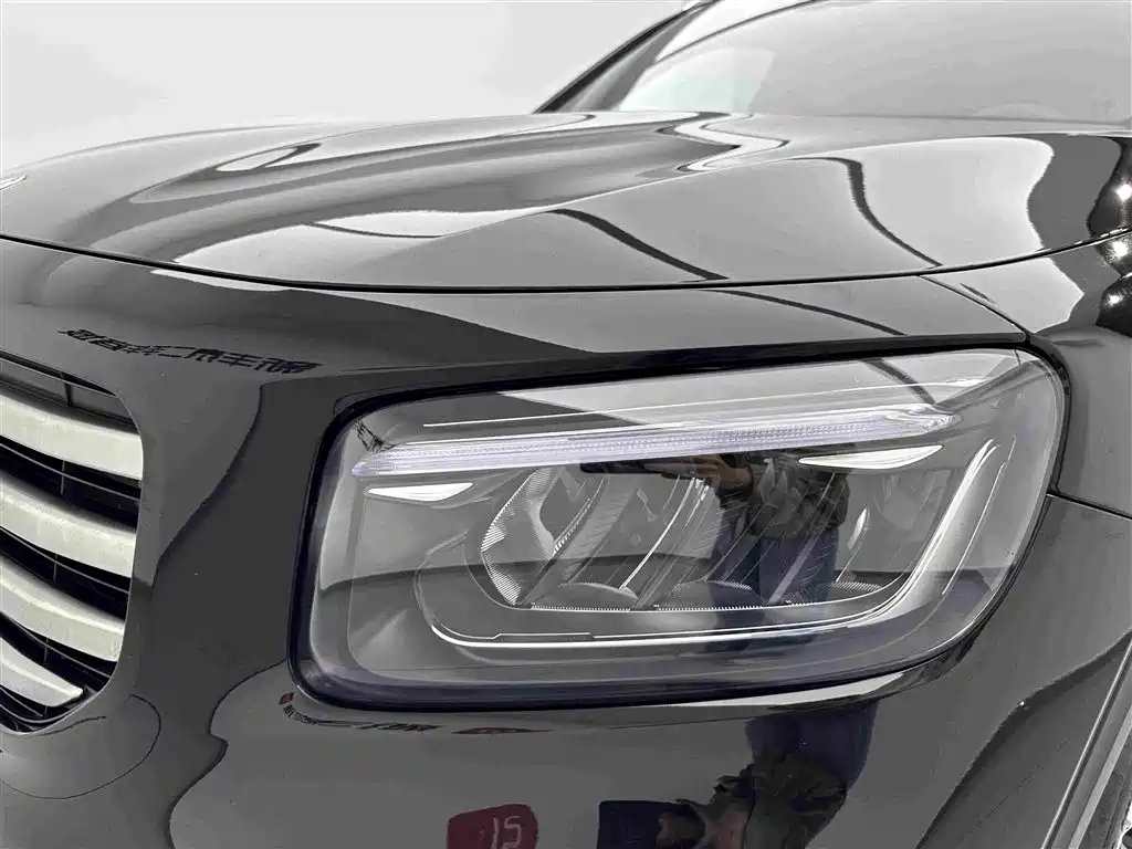 Mercedes-Benz GLB — миниатюра 28