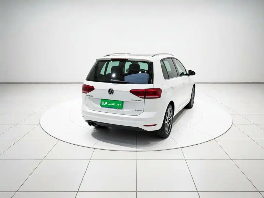 Volkswagen Touran — миниатюра 5