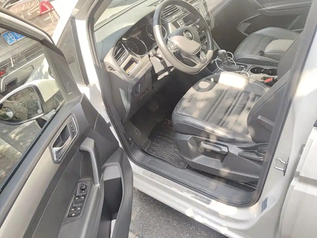 Volkswagen Touran — миниатюра 17