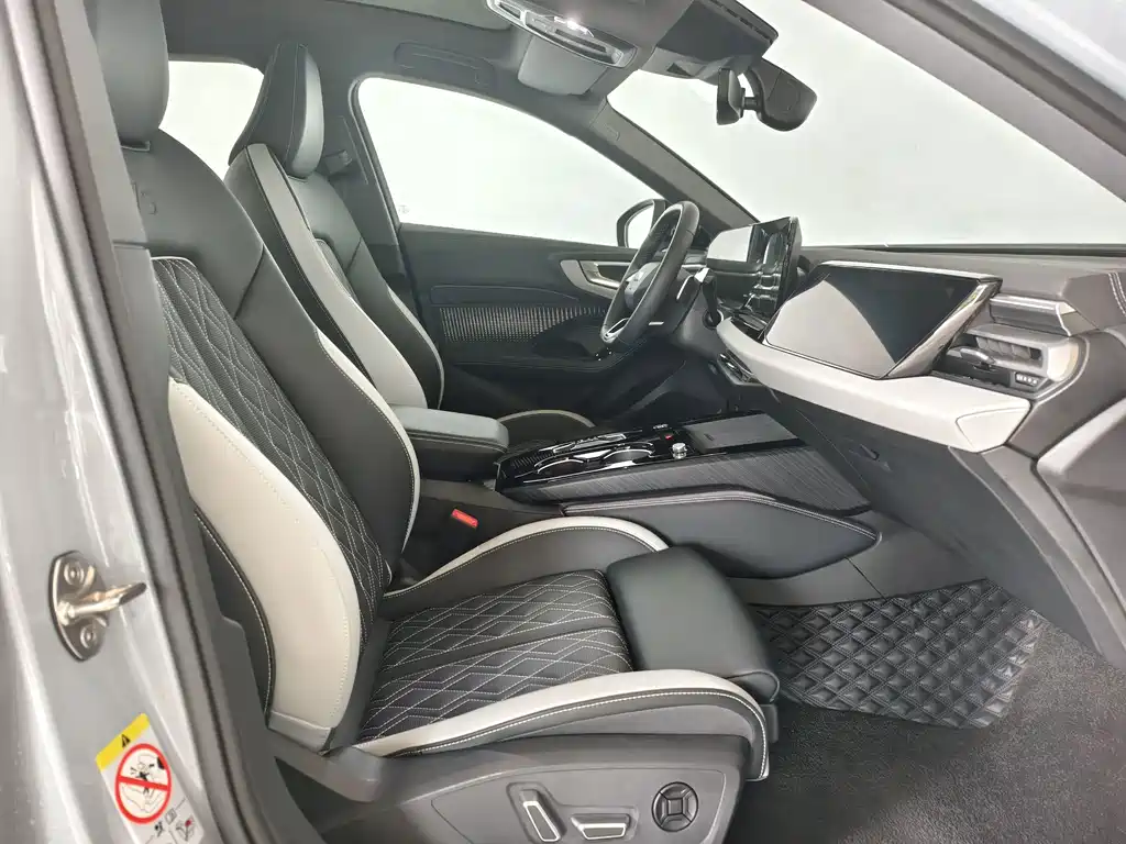 Audi A5L — миниатюра 14