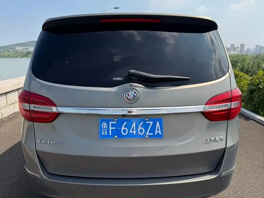 Buick GL8 — миниатюра 5