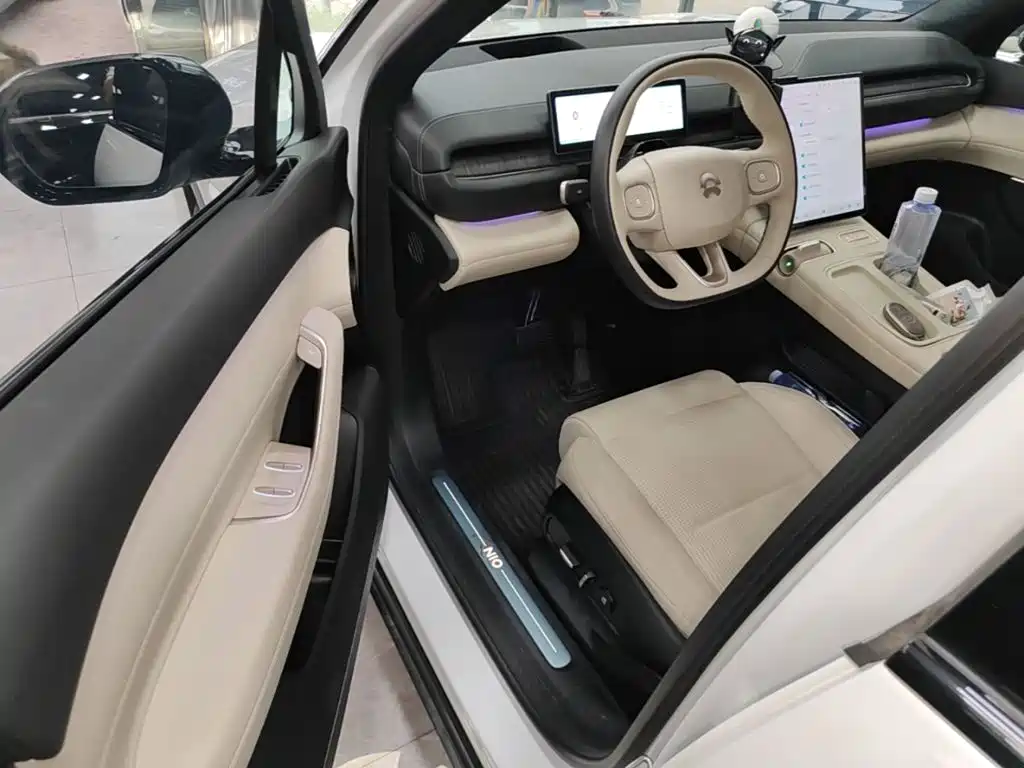 NIO ES6 — миниатюра 16