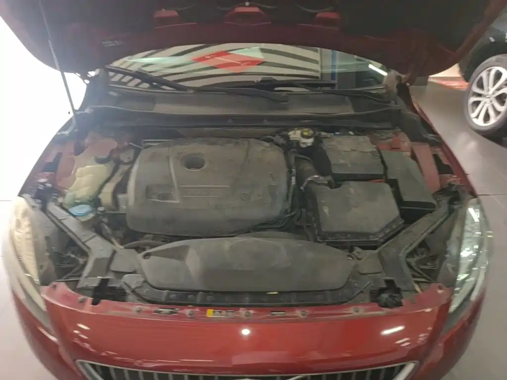 Volvo V40 — миниатюра 20