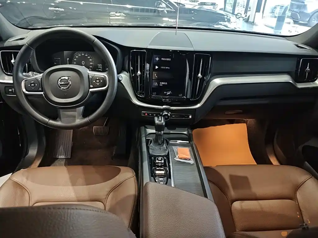 Volvo XC60 — миниатюра 10
