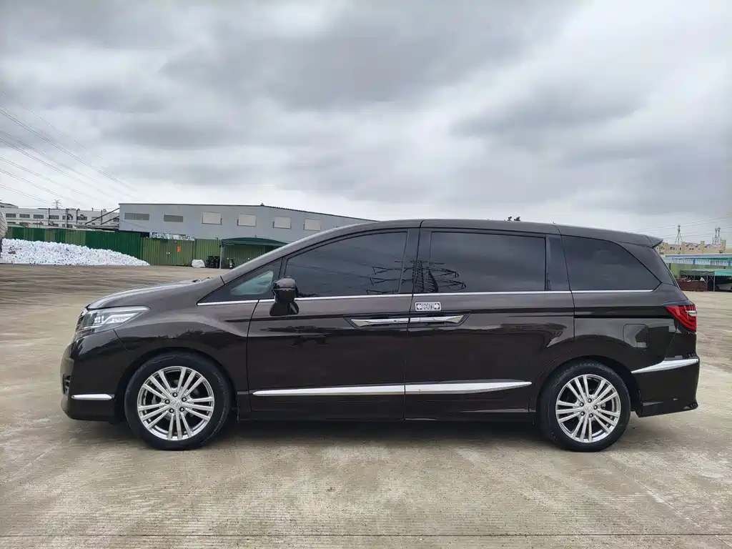 Honda Elysion 2016 2.4L