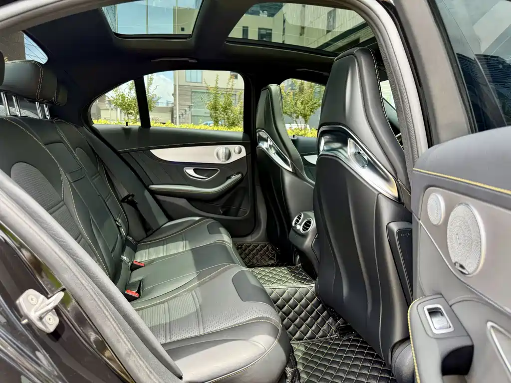 Mercedes-Benz C-Class AMG — миниатюра 13