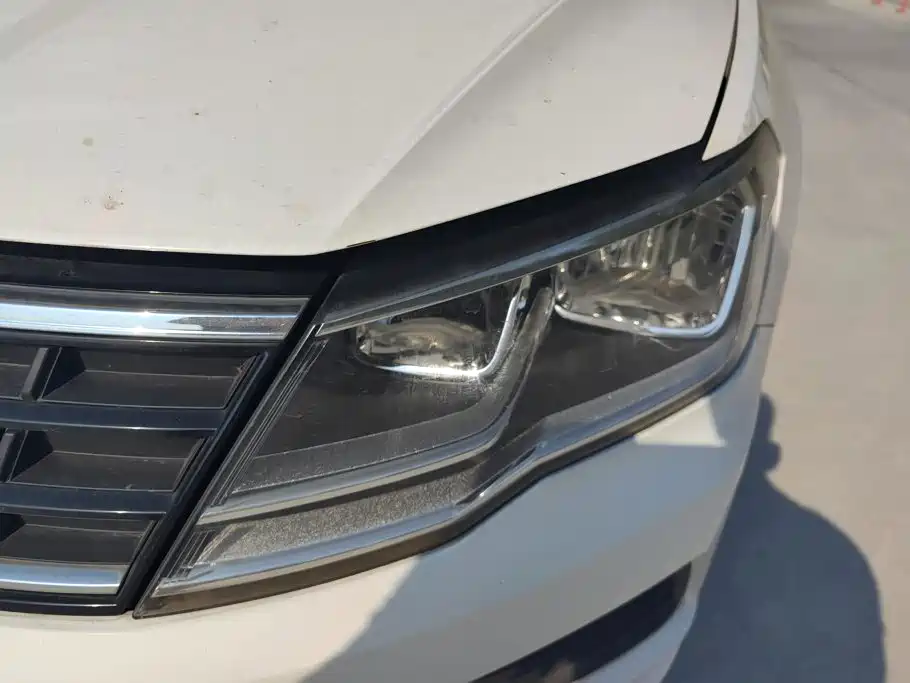 Volkswagen Jetta — миниатюра 5