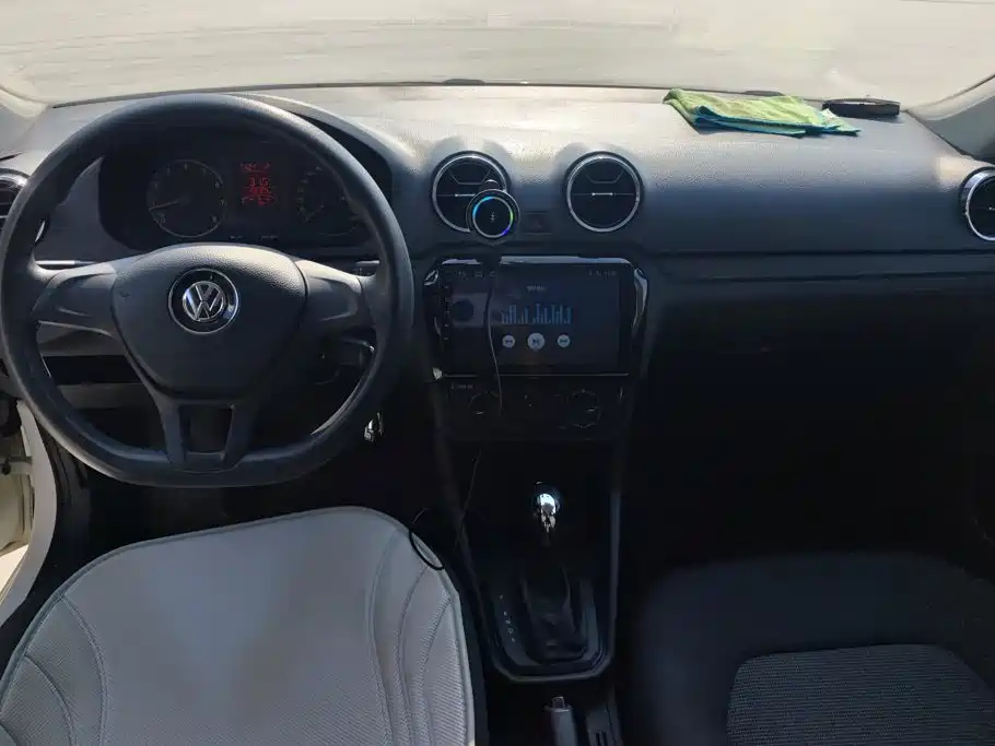 Volkswagen Jetta — миниатюра 12