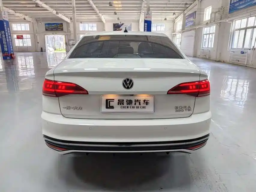 Volkswagen Bora 2023 200TSI DSG PRO