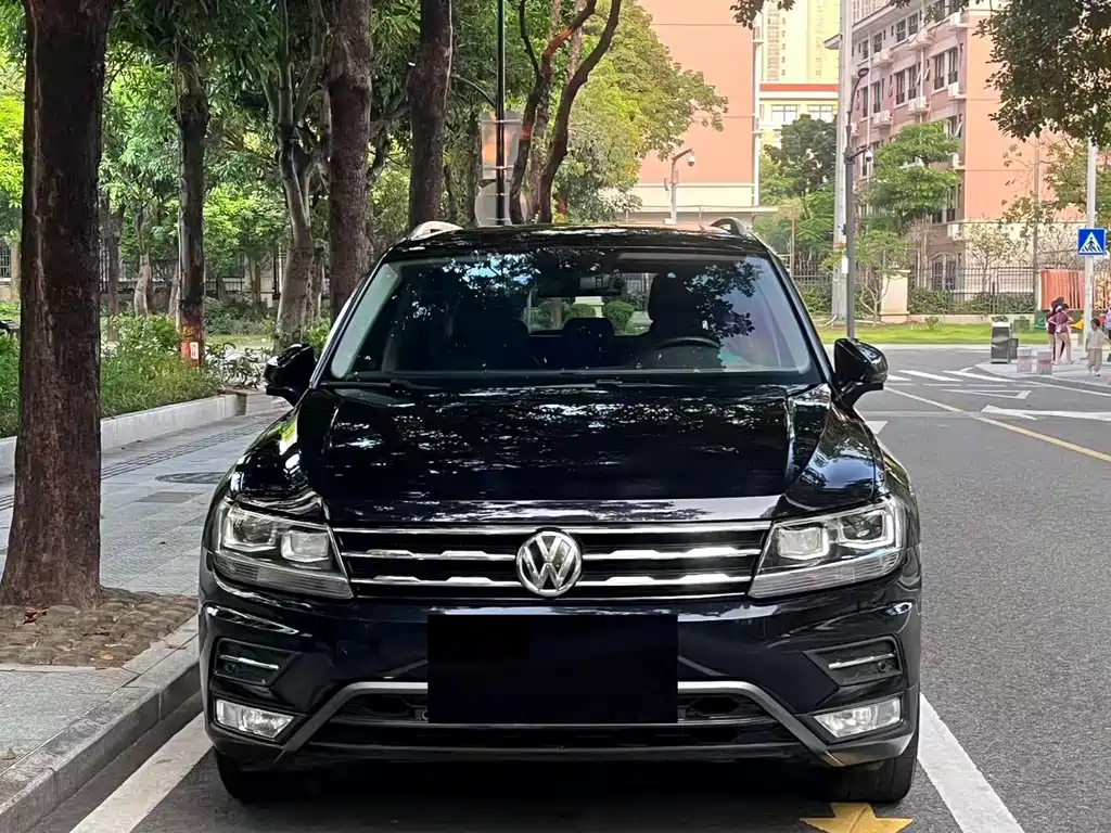Volkswagen Tiguan L — миниатюра 2