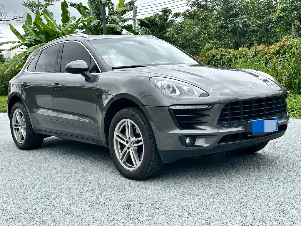 Porsche Macan — миниатюра 3