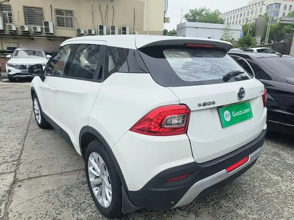 Brilliance V3 2016 1.5L MT