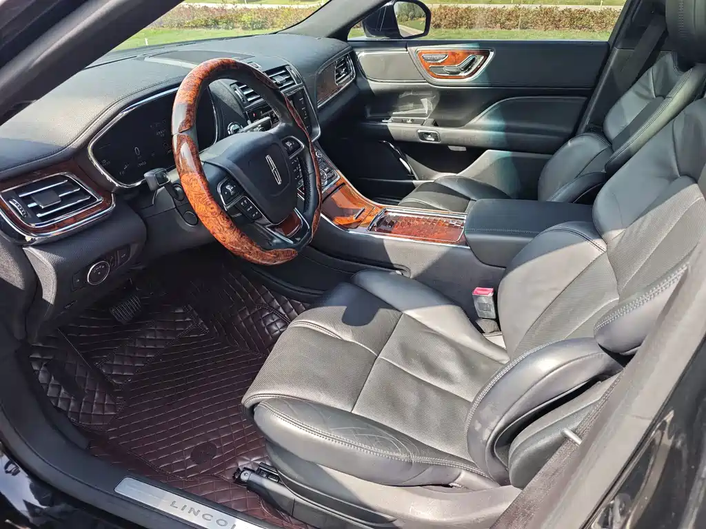 Lincoln Continental — миниатюра 8