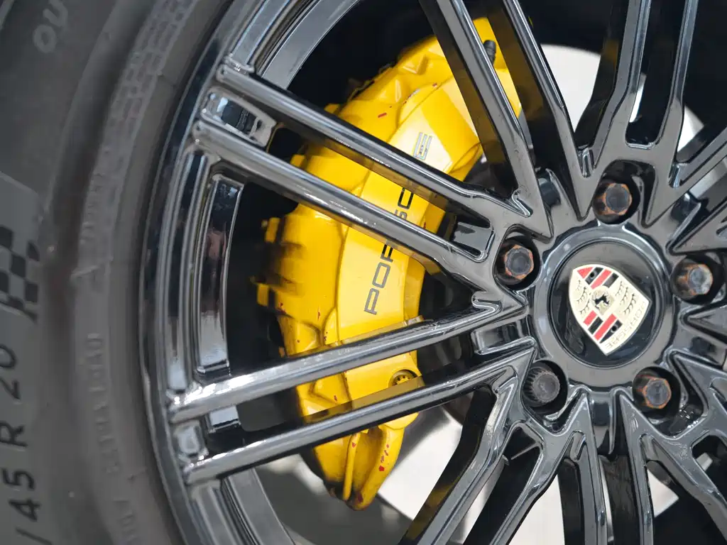 Porsche Cayenne 2012 Cayenne GTS 4.8L
