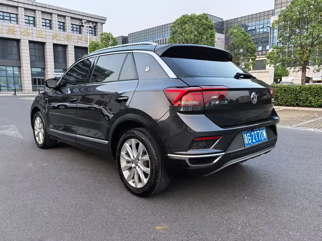 Volkswagen T-Roc — миниатюра 9