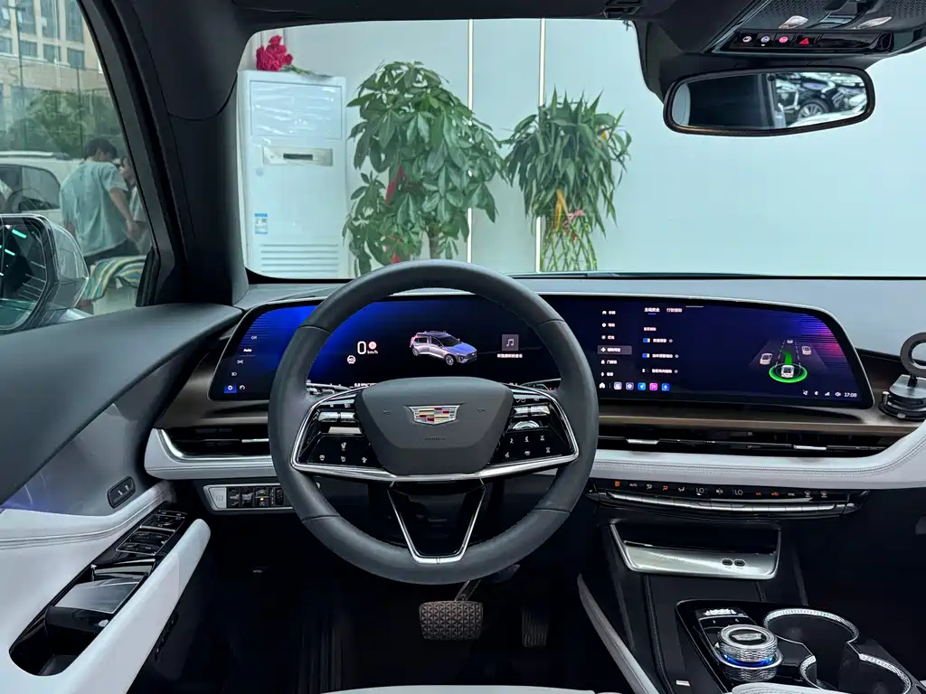 Cadillac GT4 — миниатюра 8