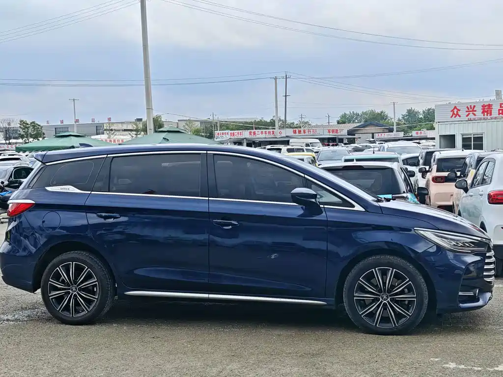 BYD MAX New Energy — миниатюра 7