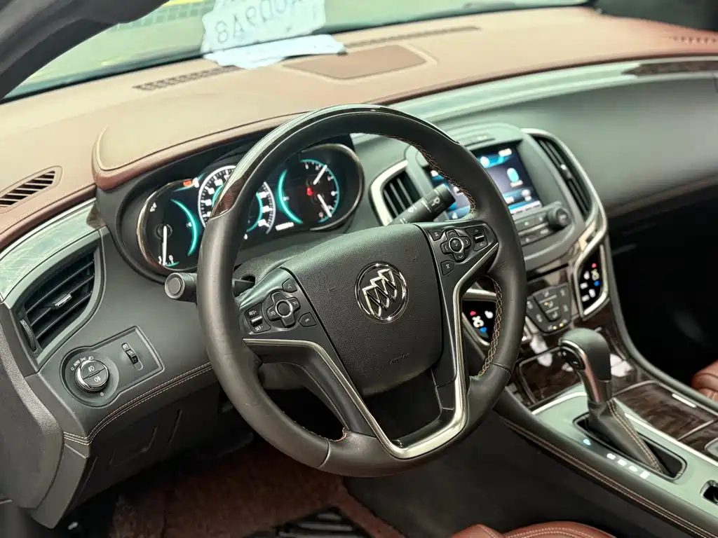 Buick LaCrosse — миниатюра 8