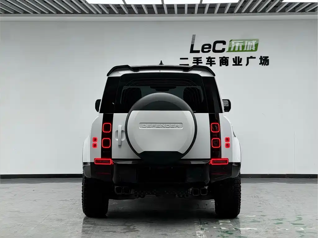 Land Rover Land Rover Defender 2025 110 3.0T P400 X-Dynamic HSE