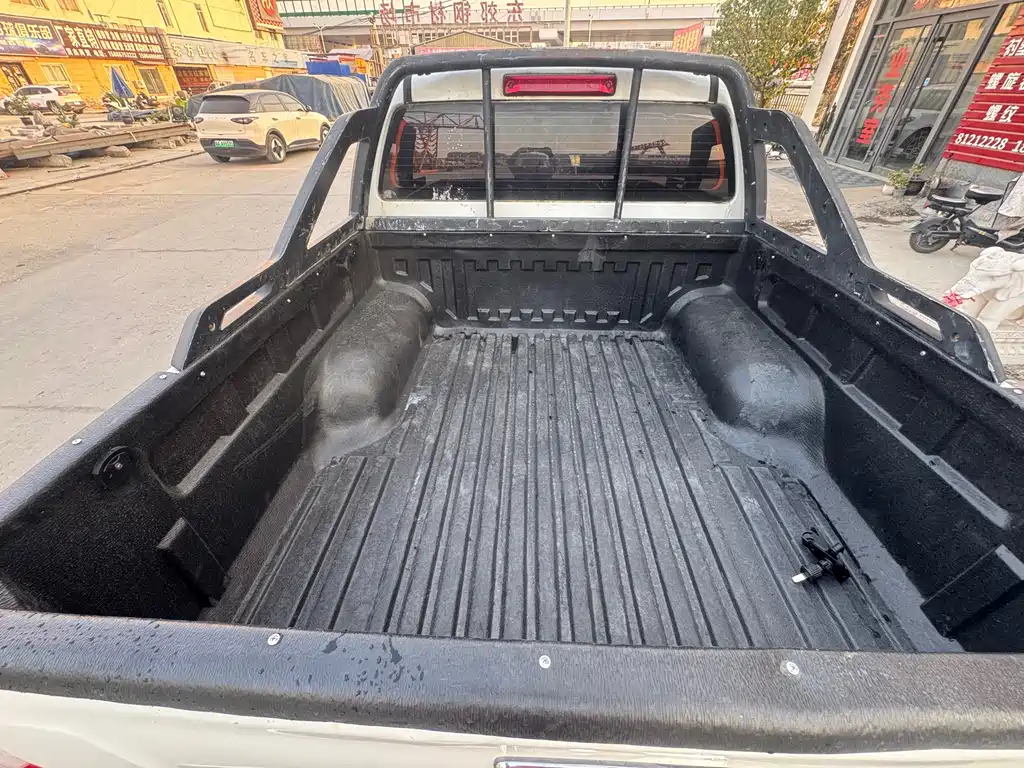 Isuzu RE-MAX Ruimai — миниатюра 8