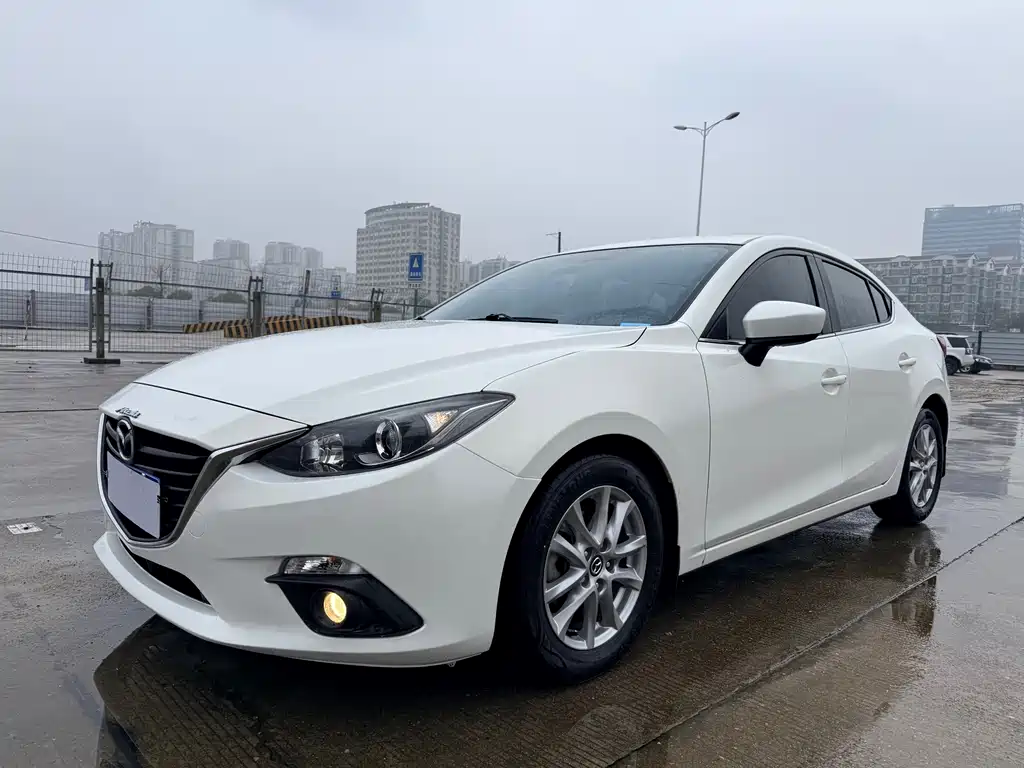 Mazda 3 Axela 2016
