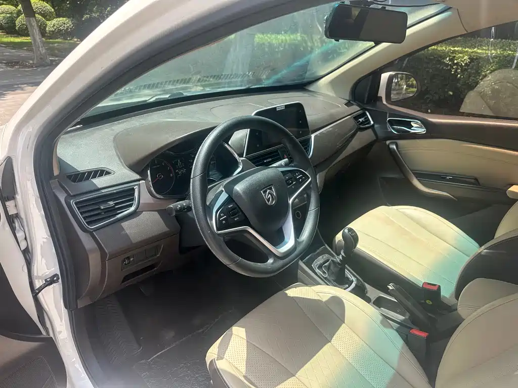 Baojun 310W — миниатюра 9