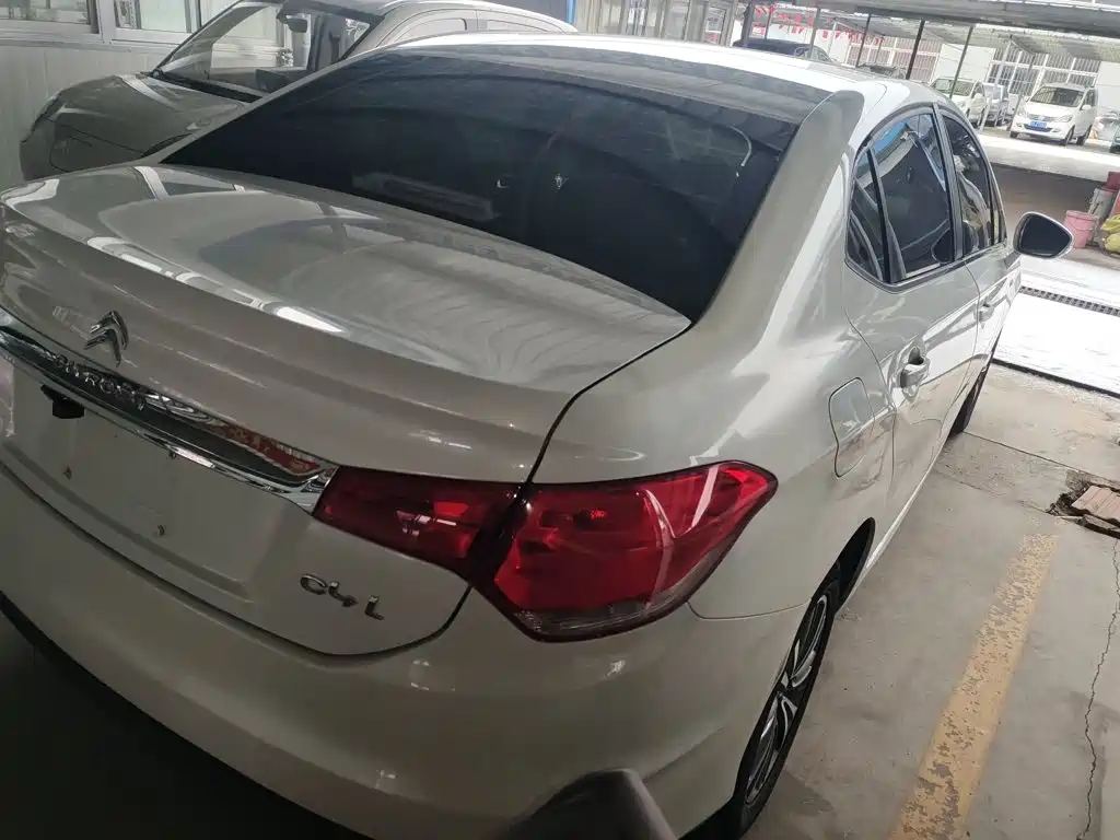 Citroen C4L — миниатюра 7