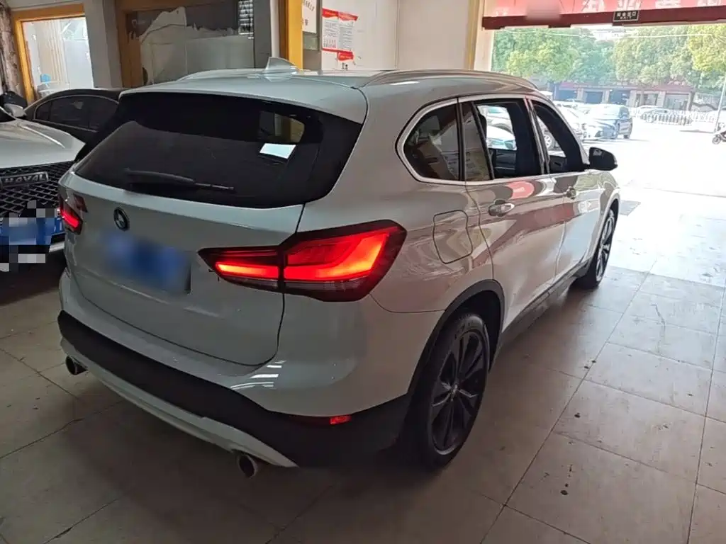 BMW X1 — миниатюра 7