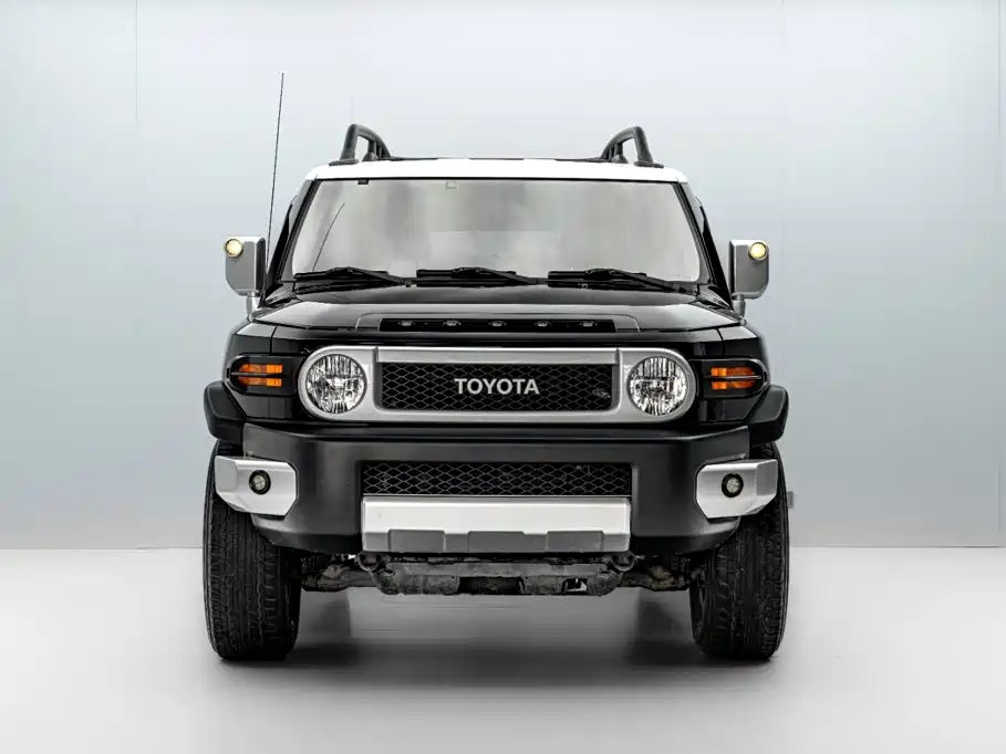 Toyota FJ Cruiser — миниатюра 2