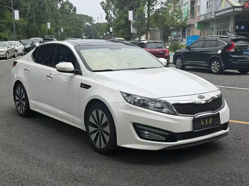 Kia K5 2012 2.0L AT GLS