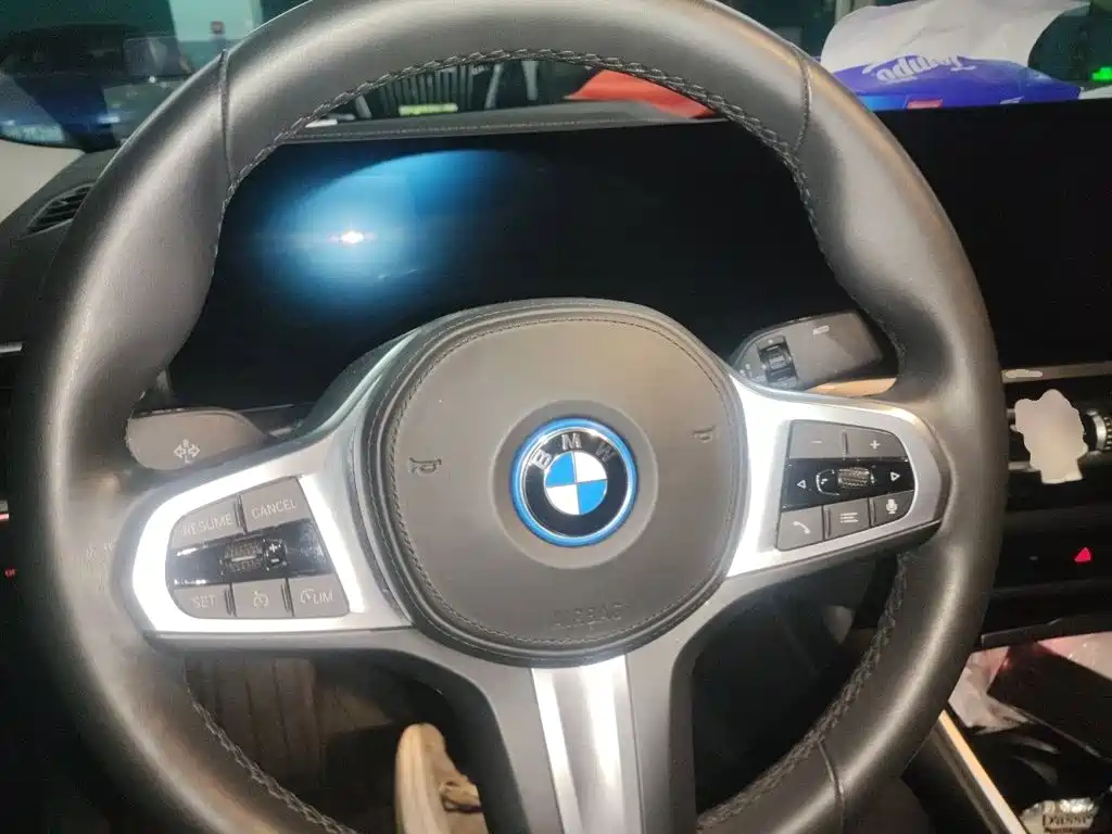 BMW i3 — миниатюра 6