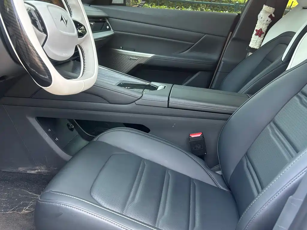 Dongfeng eπ007 2024 200