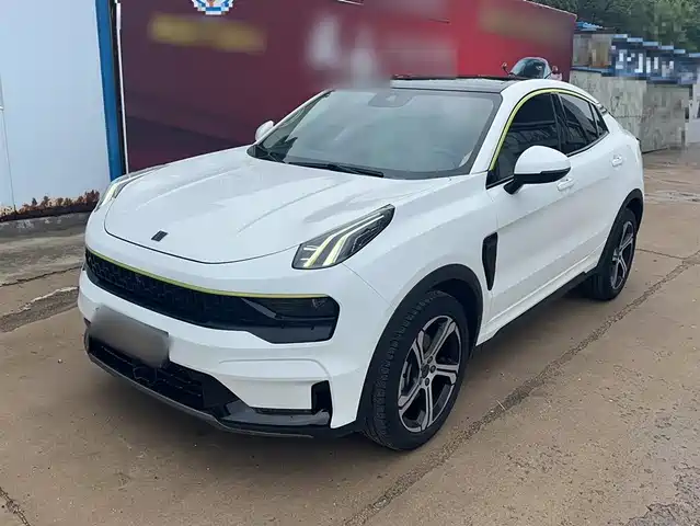 2021 Lynk & Co 05