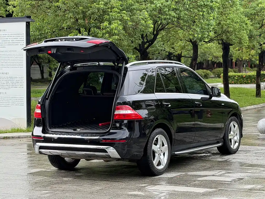 Mercedes-Benz M-Class — миниатюра 6